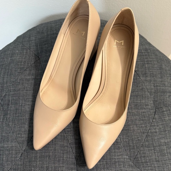 Marc Fisher Elegant Cream Block Heel Pumps - Picture 2 of 7